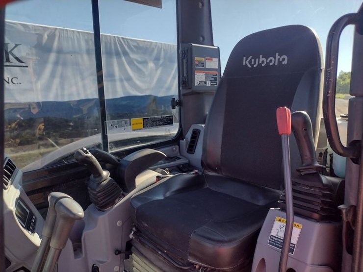 kubota-u55-4-image-9