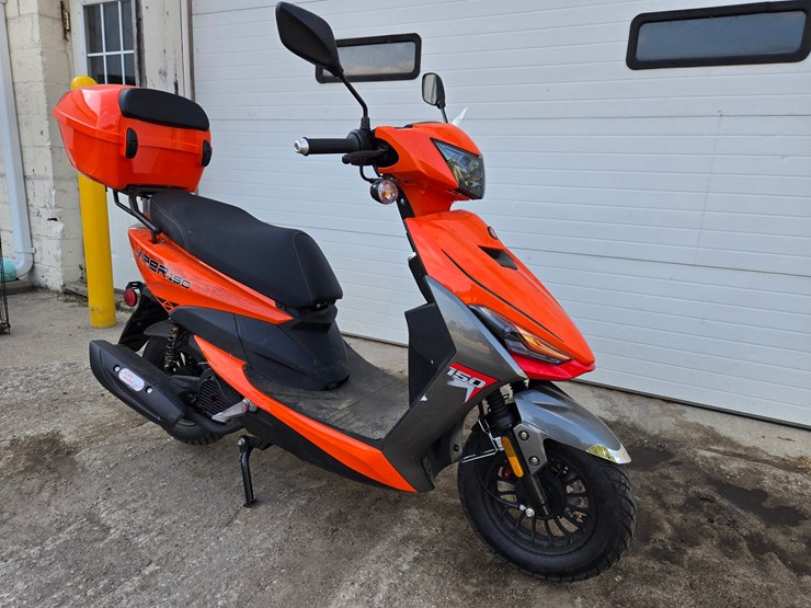 #8512-•-viper-150-moped-image-7