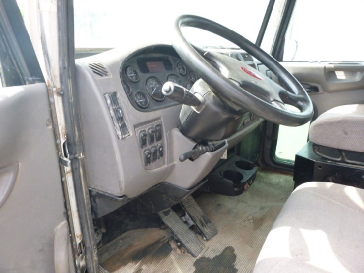 peterbilt-337-image-13