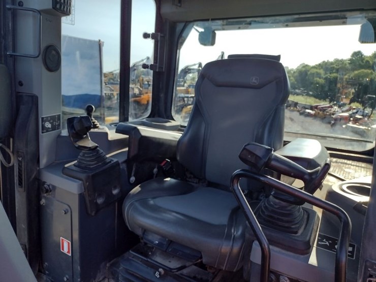deere-750l-lgp-image-14