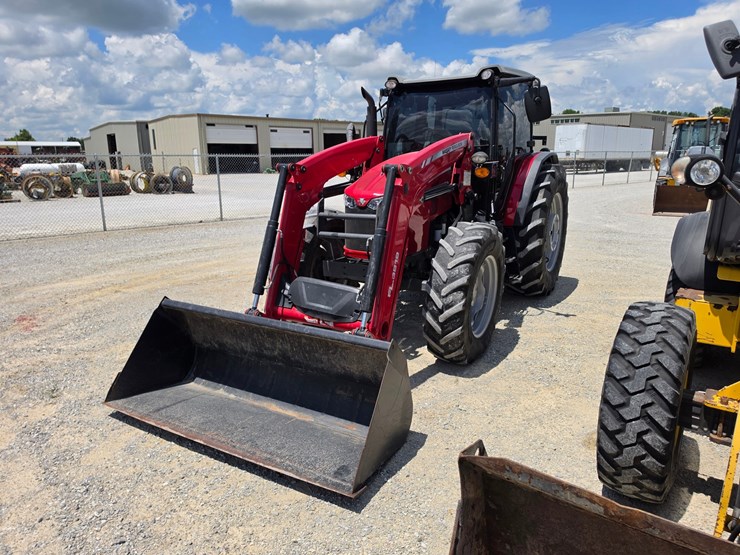 2021-massey-ferguson-6713-image-25