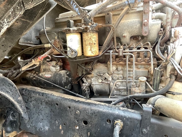 1990-ford-l8000-image-48