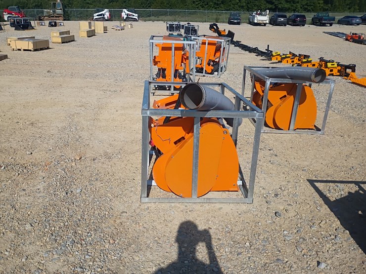 #l76-005-•-landhonor-concrete-mixer-skid-steer-attachment-image-7