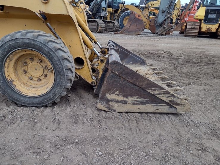john-deere-317-image-18