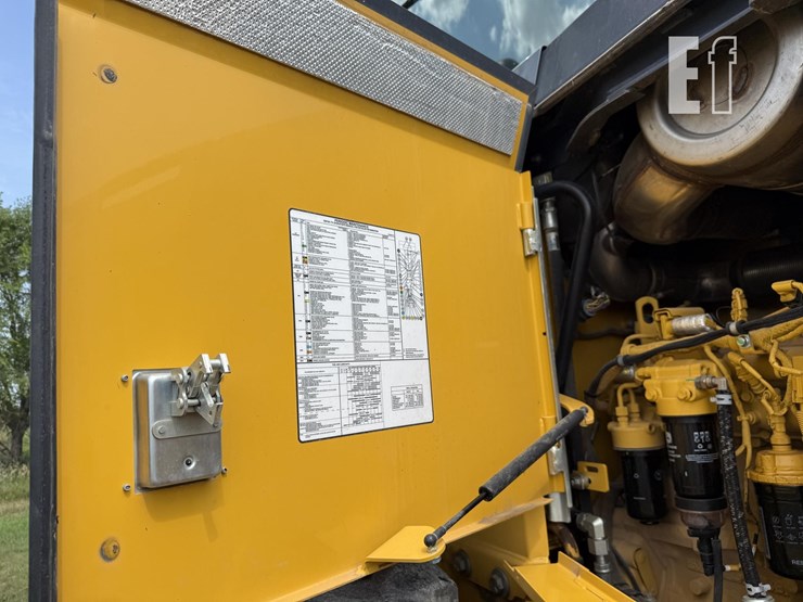2019-deere-524l-image-43