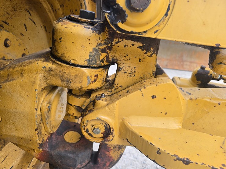 2007-caterpillar-12h-image-33