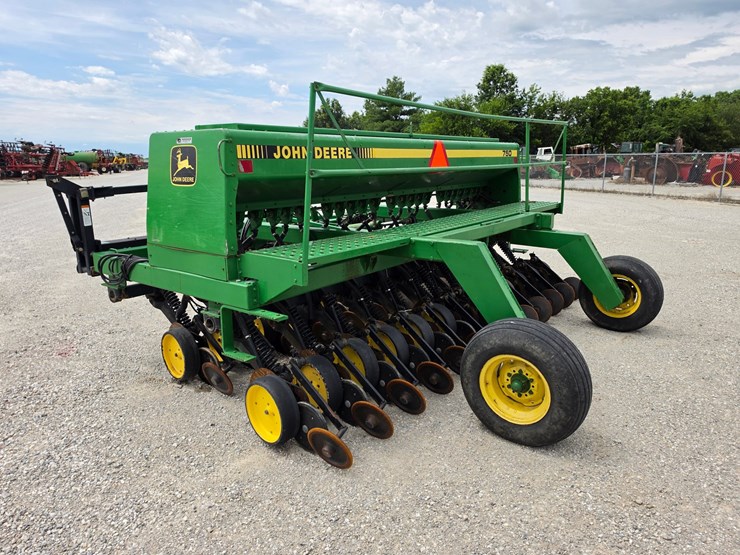 1992-john-deere-750-image-9