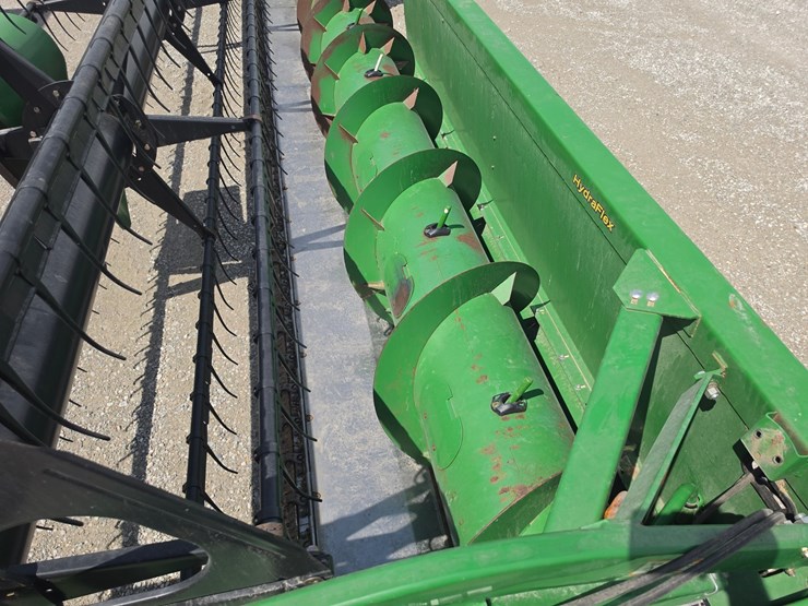 2011-john-deere-630f-image-3