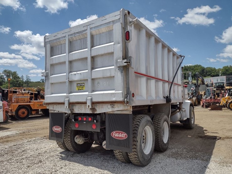 peterbilt-357-image-36