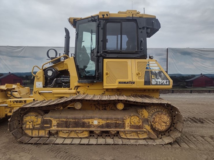 komatsu-d51pxi-22-image-13