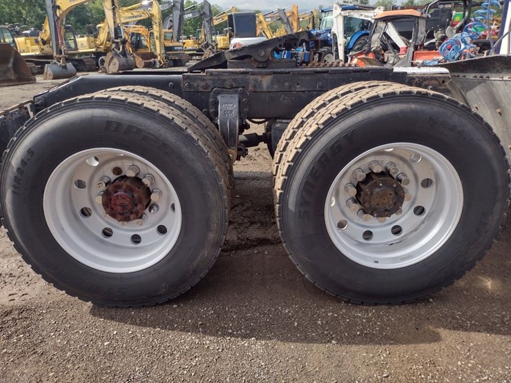 1995-peterbilt-378-image-30