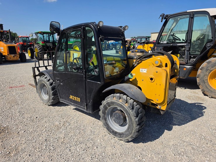 2016-caterpillar-th255c-image-12