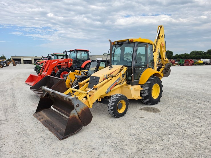 2001-new-holland-lb75-image-1