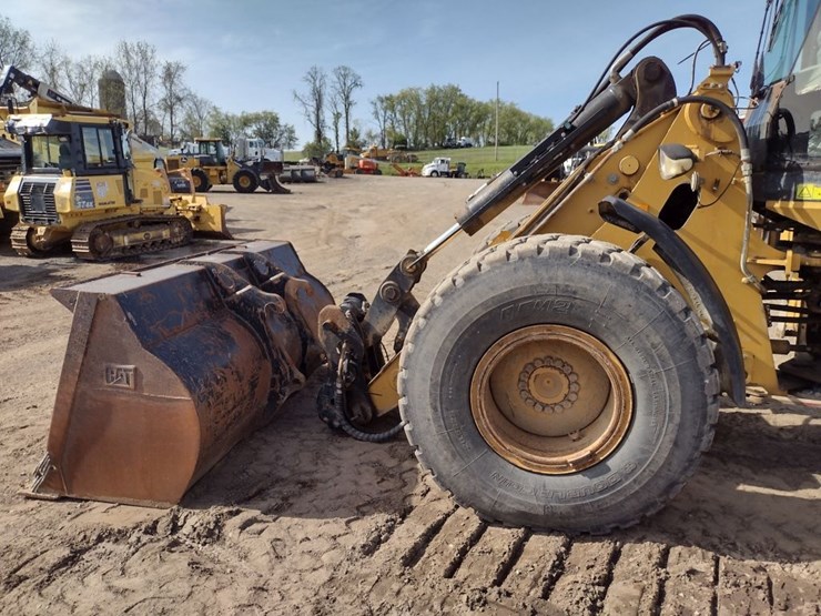 caterpillar-930g-image-11