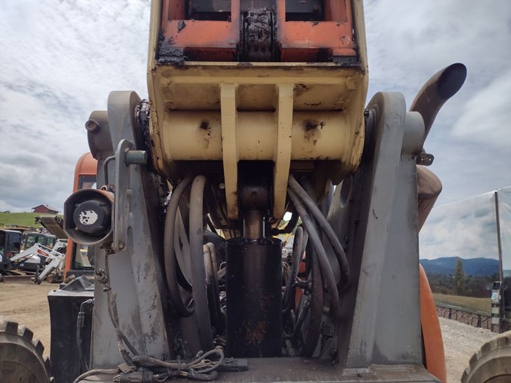 2005-jlg-g10-55a-image-31