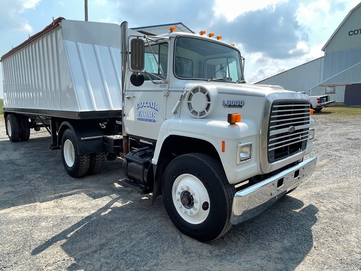 1990-ford-l8000-image-3