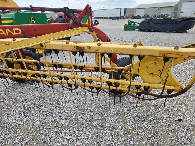 new-holland-256-image-2