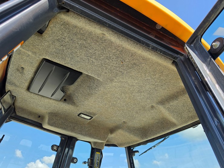 2015-deere-310sl-image-8