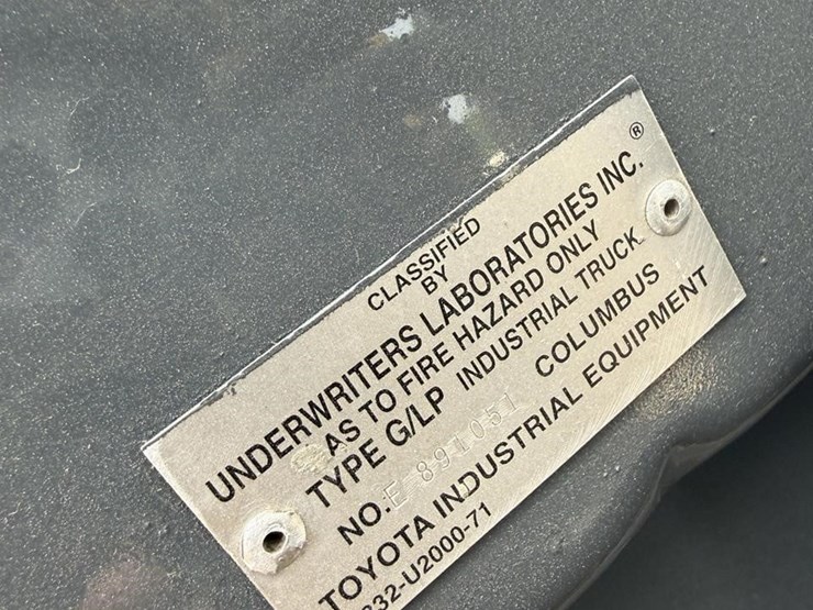 2017-toyota-7fgu25-image-18