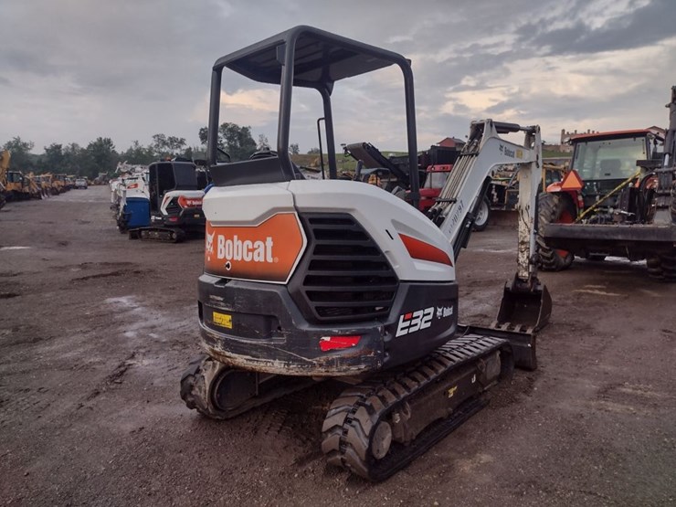 bobcat-e32-image-36