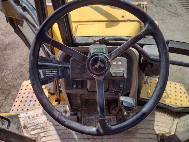 john-deere-310d-image-7