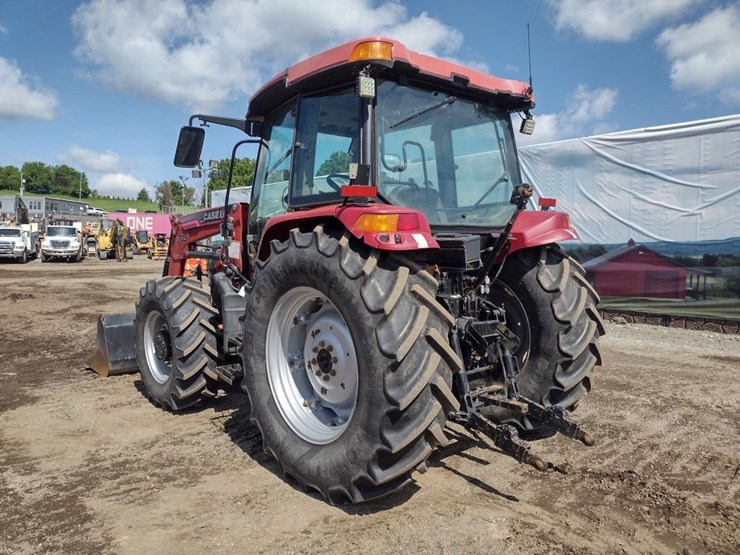 case-ih-farmall-95u-image-37