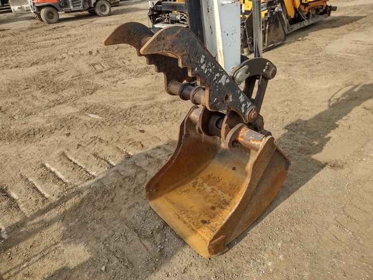 bobcat-e32-image-24