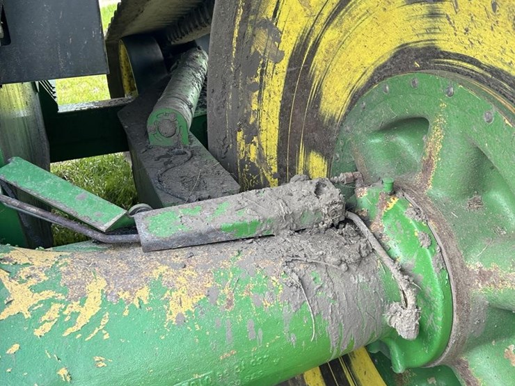 2000-john-deere-9400t-image-37