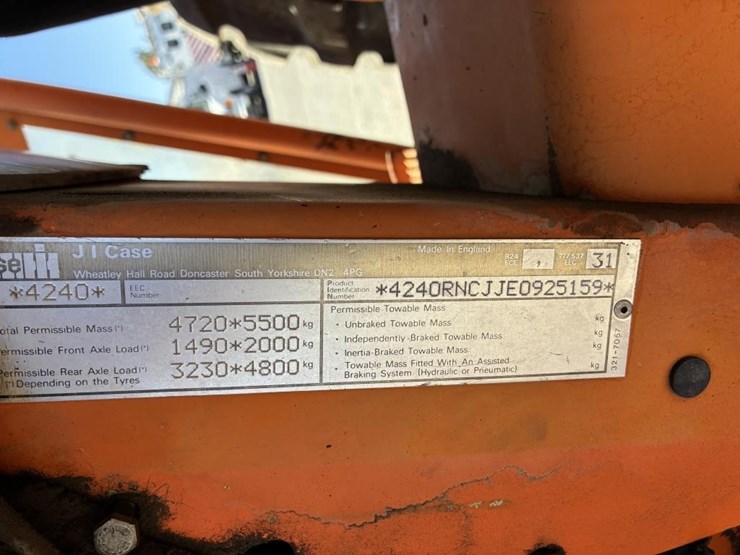 case-ih-4240-image-27