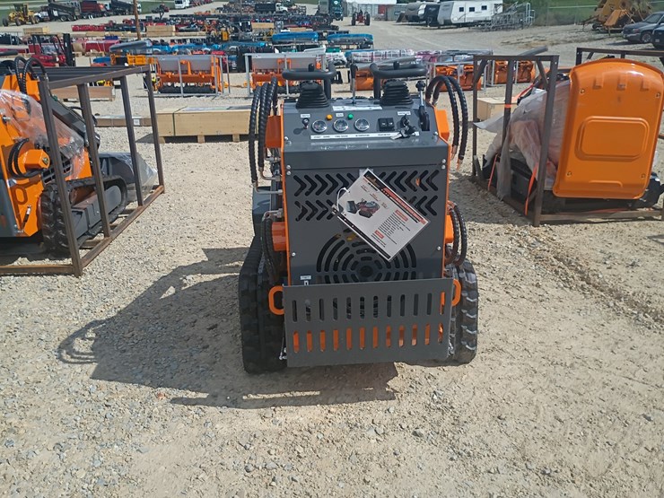 #l76-046-•-2026-landhonor-me380-mini-skid-steer-image-3