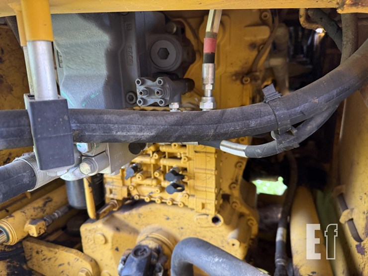 2019-deere-524l-image-23