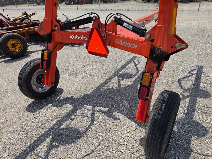 2023-kubota-ra210cr-image-10
