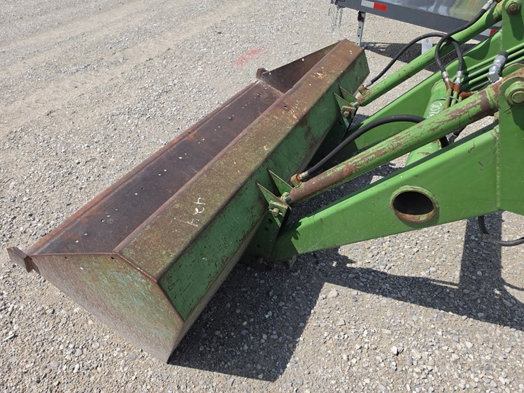 john-deere-146-image-3
