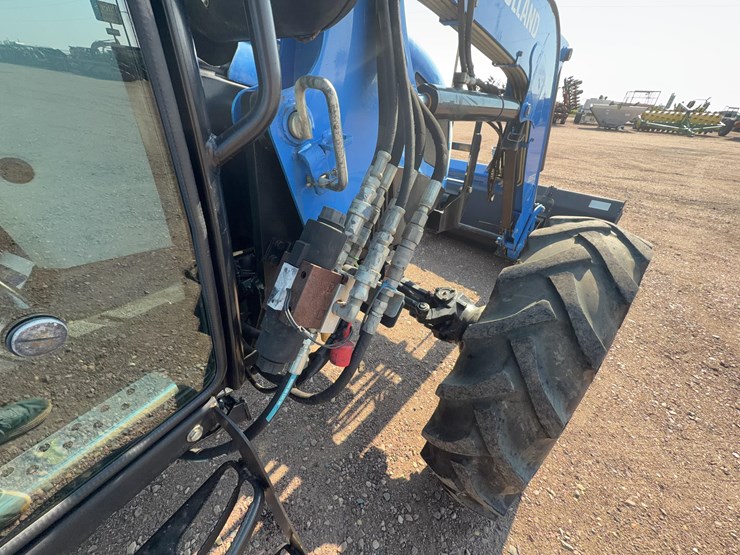 new-holland-t4.75-image-26