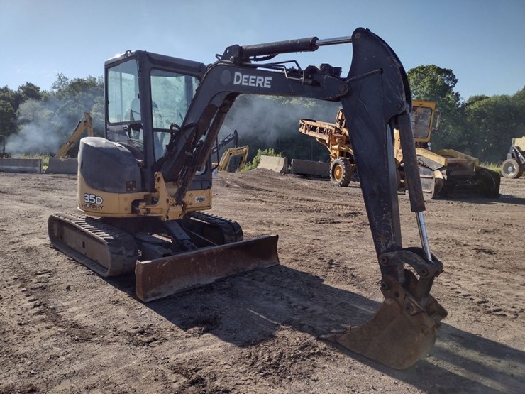 deere-35d-image-40