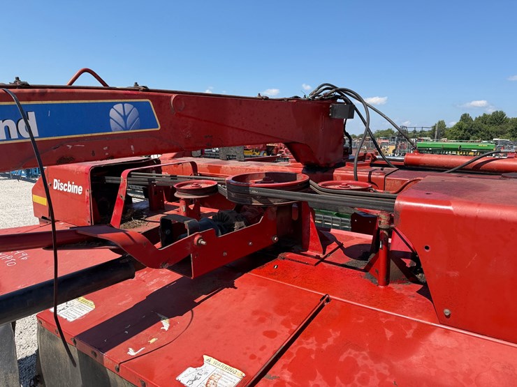 2009-new-holland-h7550-image-4