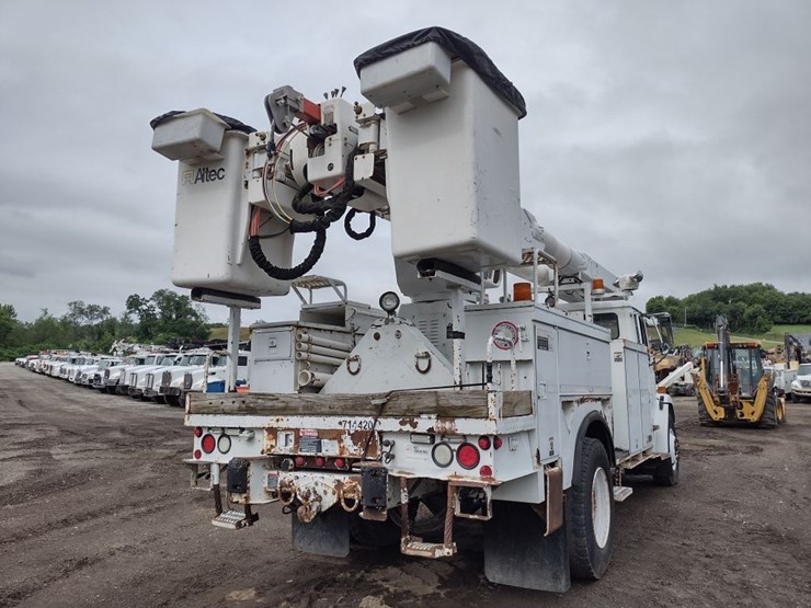 freightliner-fl80-image-40