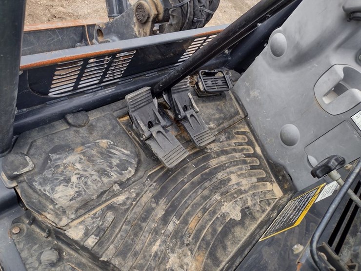 deere-30g-image-11