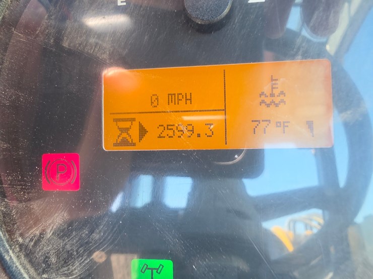 2016-caterpillar-th255c-image-11