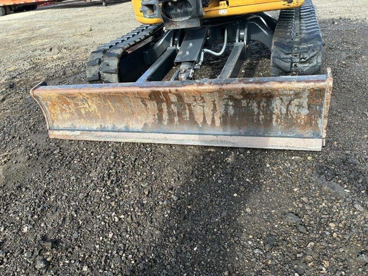 2023-deere-35g-image-13