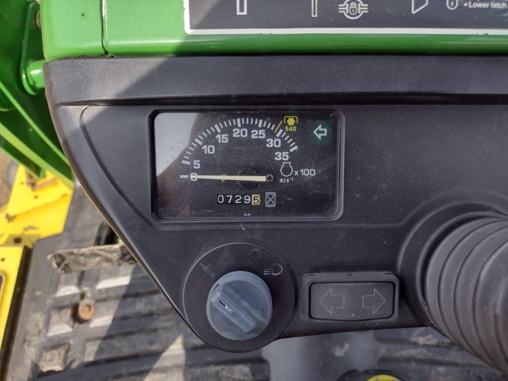 john-deere-2305-image-7