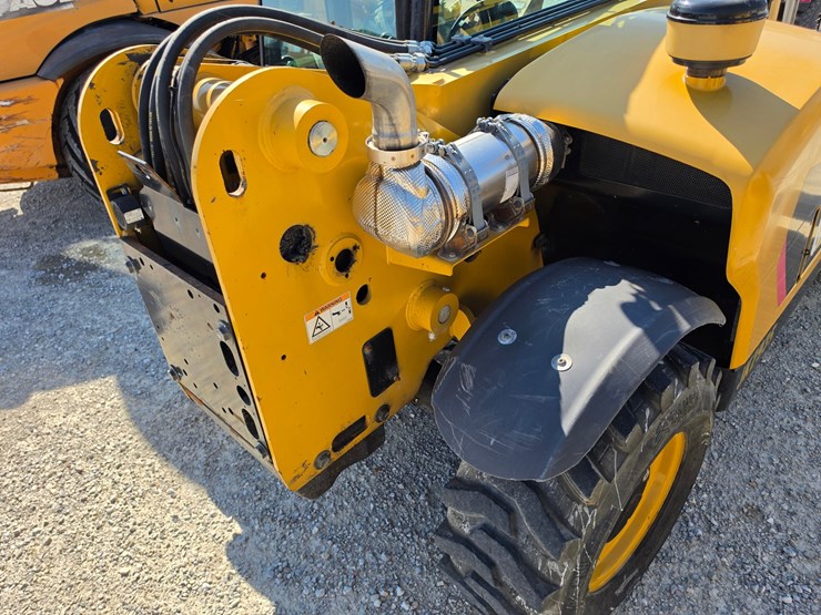 2016-caterpillar-th255c-image-16