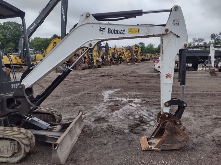 bobcat-e32i-image-26