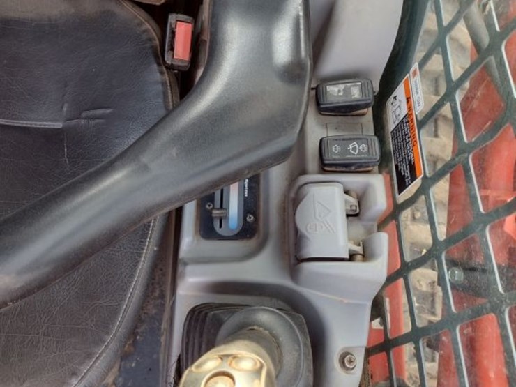 kubota-svl90-2-image-8