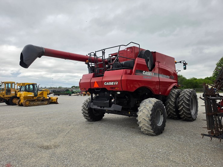 2011-case-ih-7120-image-20