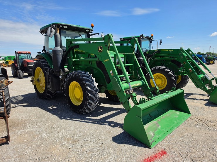 2014-john-deere-7210r-image-26