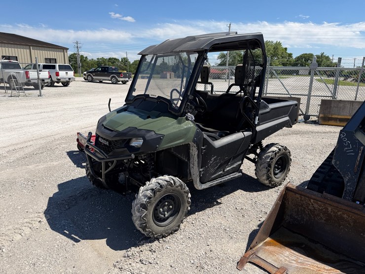 2021-honda-pioneer-700-image-1