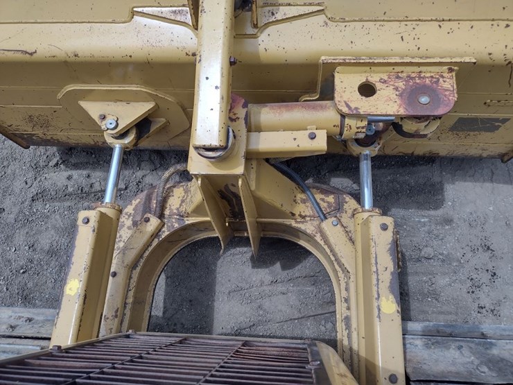 caterpillar-d5g-xl-image-25