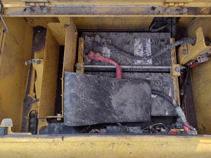 komatsu-pc360-lci-11-image-37