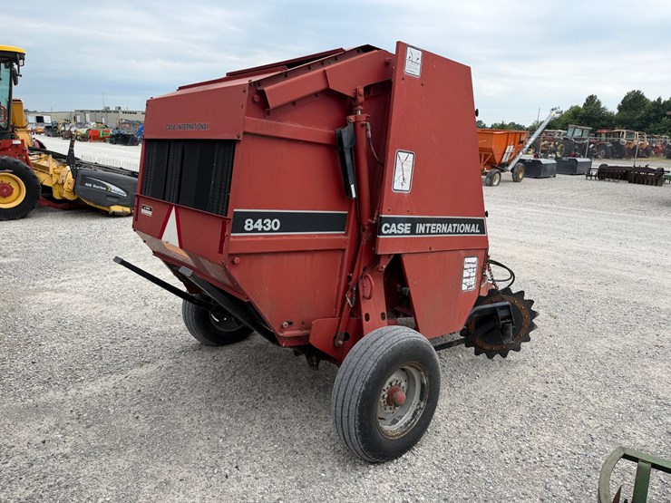 case-ih-8430-image-7